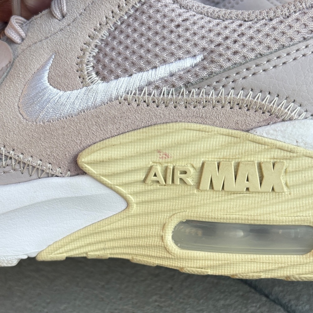 🌻Nike Women’s Pink/White Air Max Casual Sneakers 7.5 - Picture 5 of 10